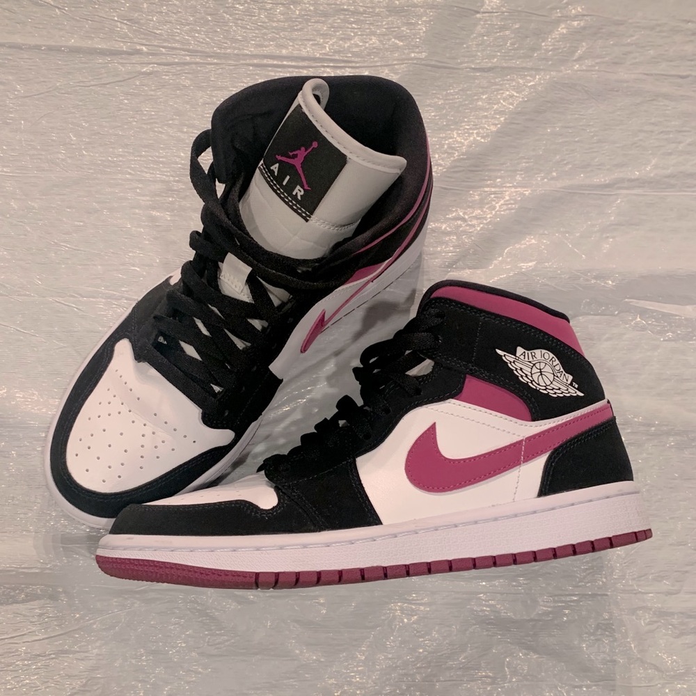 NIKE AIR FORCE ONES💕